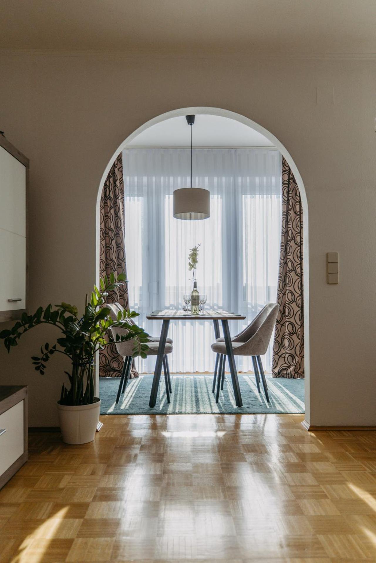 Grosse Ferienwohnung Burgenland Άιζενστατ Εξωτερικό φωτογραφία